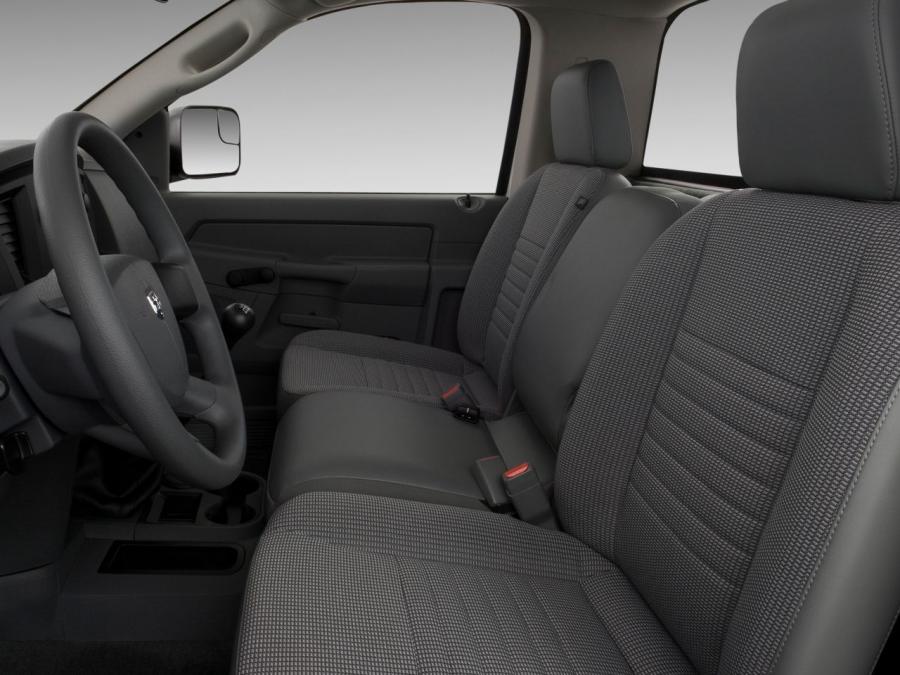  Dodge Ram 2500 Regular Cab 2006 года  (фото 2 из 6)